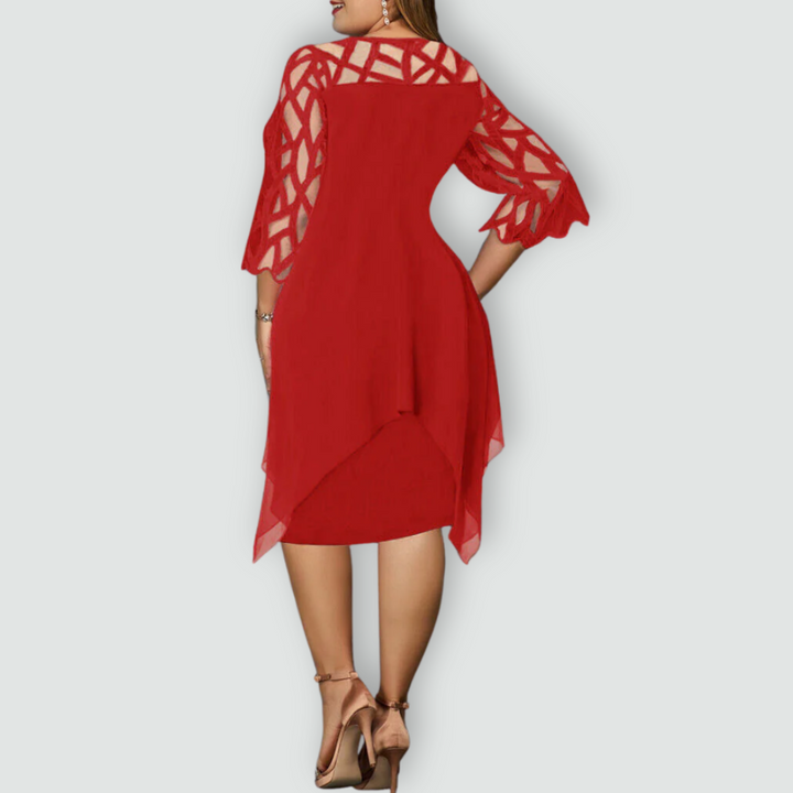 Maikee - Midi Dress in Plus Size