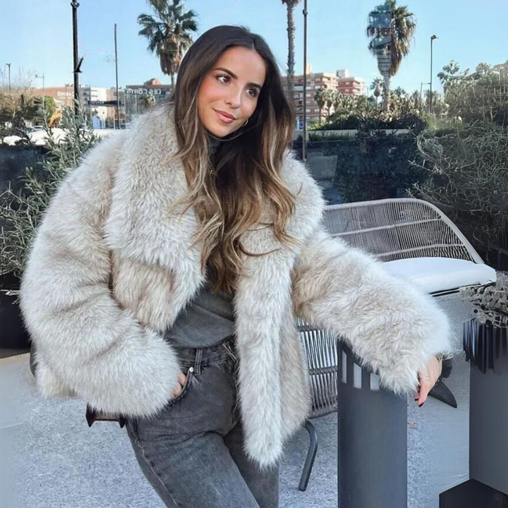 Stella - Luxe Faux Fur Coat