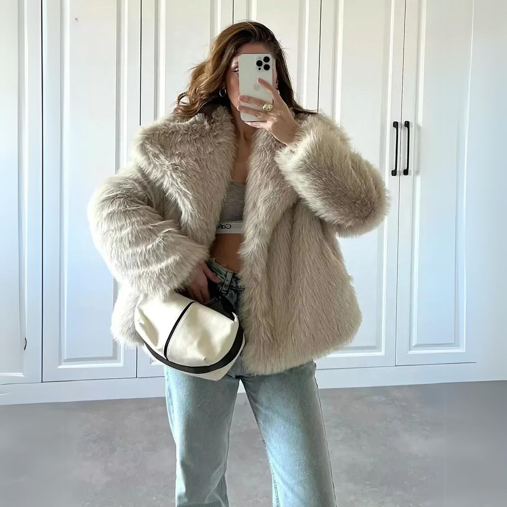 Stella - Luxe Faux Fur Coat